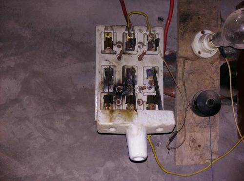 保險(xiǎn)絲燒了電路跳閘